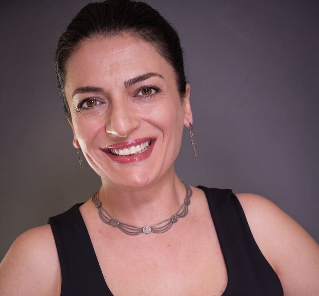 ÇİÇEK ACAR
